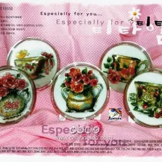 Вышивка Цветы в горшках