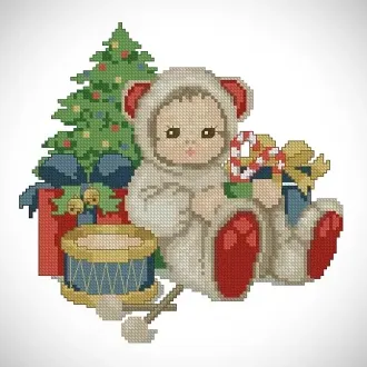 Вышивка Малыш в костюме медведя