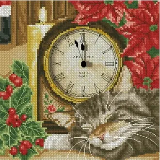 Вышивка Часы и спящий котенок