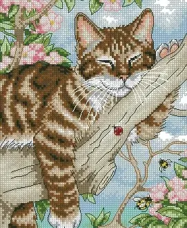 Вышивка Отдыхающий кот на дереве