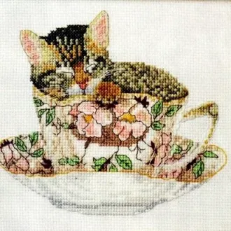 Вышивка Котенок в чашке