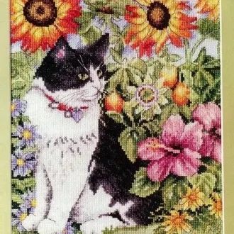 Вышивка Кот в подсолнухах