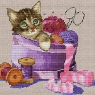 Вышивка Котенок в швейной шкатулке